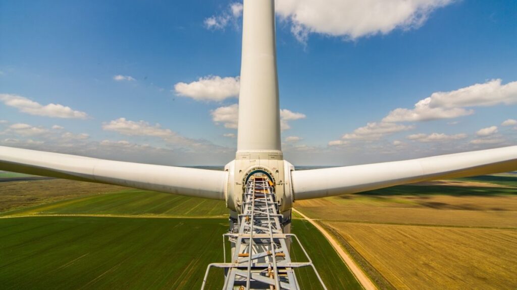 Feature image showing the power generated by one wind turbine in a U.S. wind farm setting